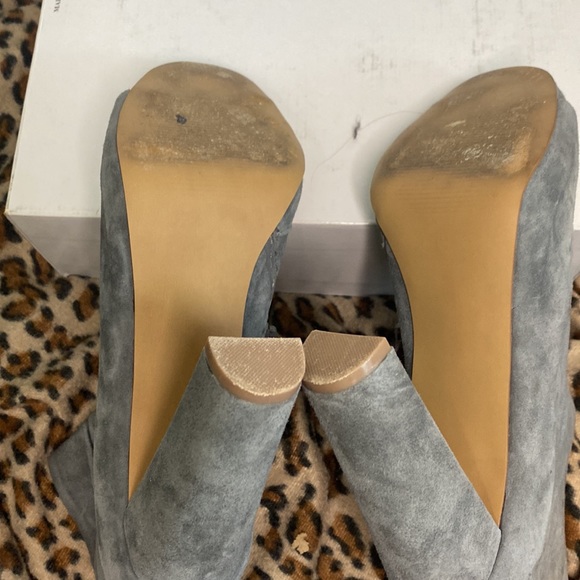 Gray booties - Picture 4 of 4